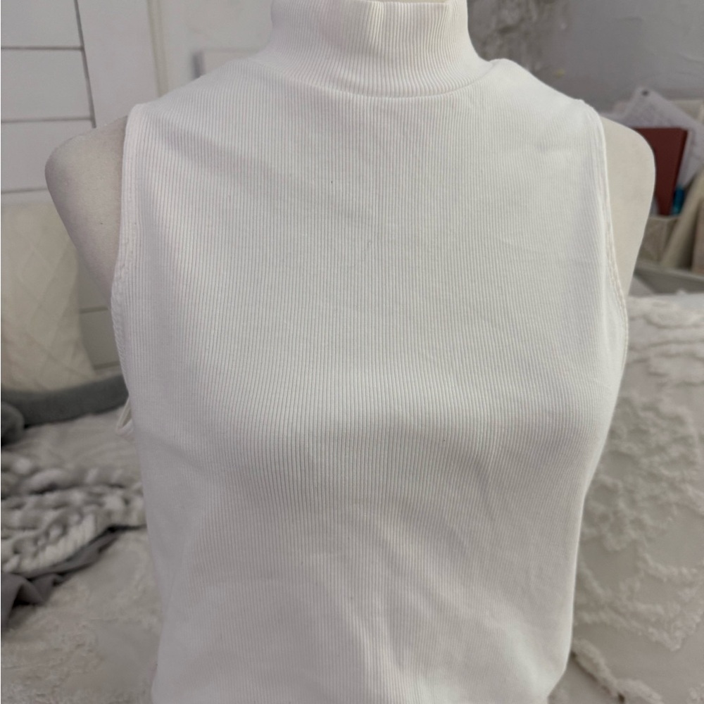 Everlane White Ribbed Mock Neck Tank